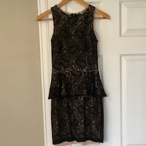Black Lace Peplum Mini Dress - Picture 3 of 6